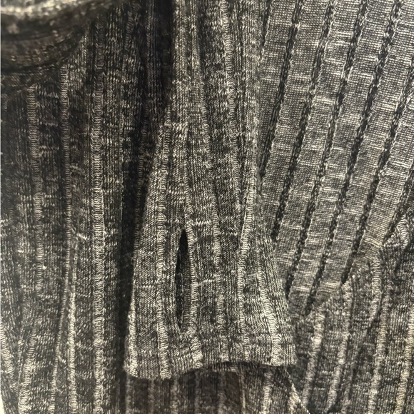 Ballet wrapped front long sleeve top from Hollister - Picture 3 of 3